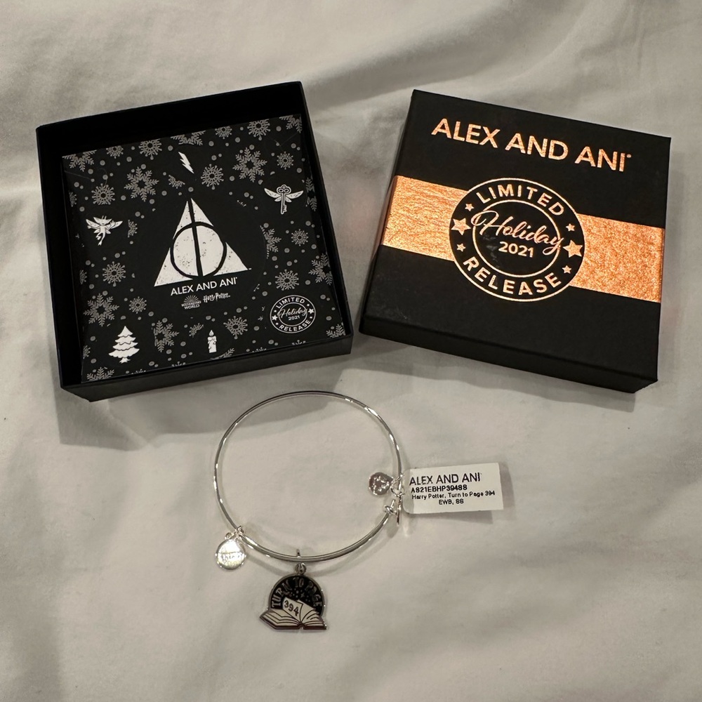 Alex and Ani Harry Potter Turn to Page 394 Bracelet - BNWT